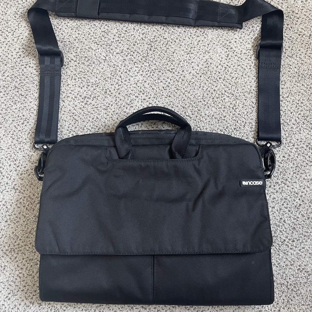 Incase laptop bag 13” (13 inch)